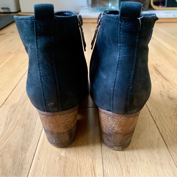 Blondo Norma Waterproof Black Bootie - Picture 6 of 8